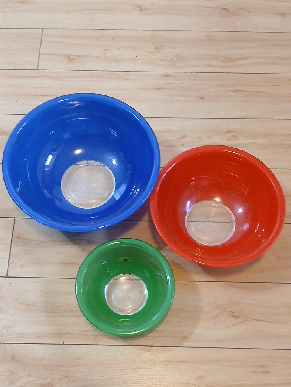 Pyrex Set of 3 Colorful Mixing Bowls - Blue, Red, Green